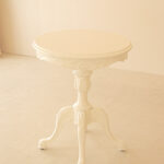 ティーテーブル　Φ60㎝　シェルの彫刻　ホワイト色のサムネイル