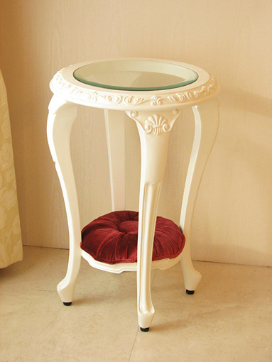 サイドテーブル ラウンド ガラストップ ロココスタイル 布張り シェルの彫刻 ホワイト色 マリーアントワネットの張り地