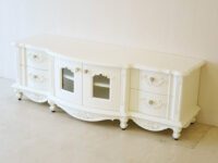 テレビボード W135 ラウンドデザイン ローズ&リボンの彫刻 ホワイト色