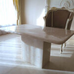 大理石家具  センターテーブル　クリームベージュ色のサムネイル