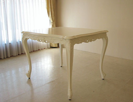 キュートなお部屋の小ぶりな家具♪