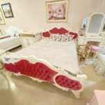 アウトレット オードリー 女優ベッド クィーンサイズ ベルベット ショッキングピンクの張地 マット別売りのサムネイル