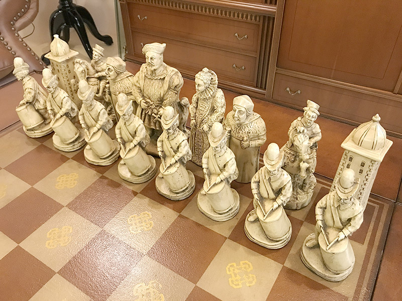 アウトレット CHESSMAN ホワイト 16個1セット