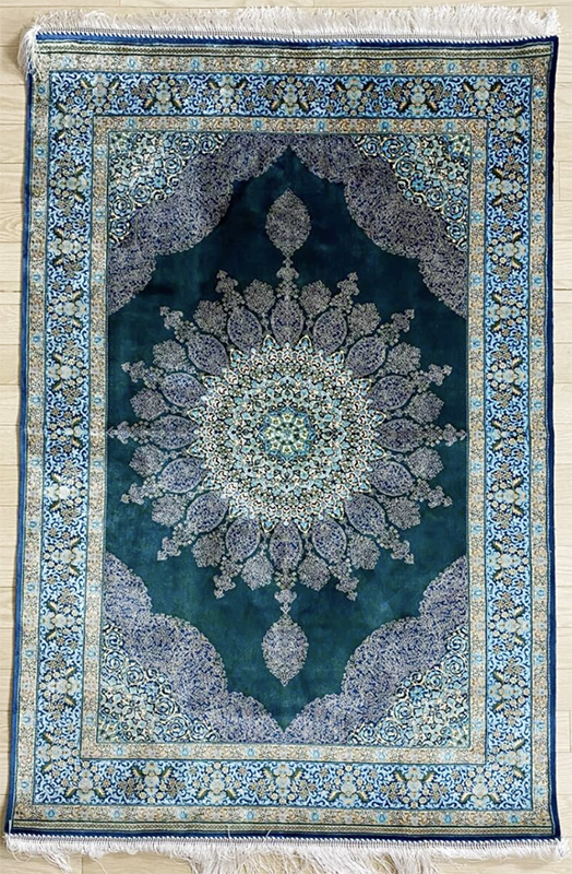 ペルシャ絨毯 18  シルク 100パーセント