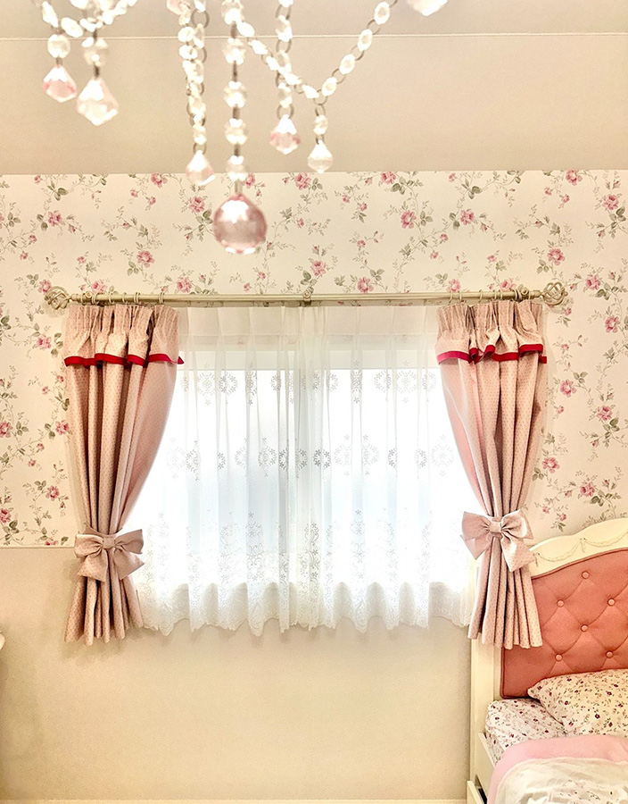 ロココ調子供部屋 カーテン 花柄インテリア 