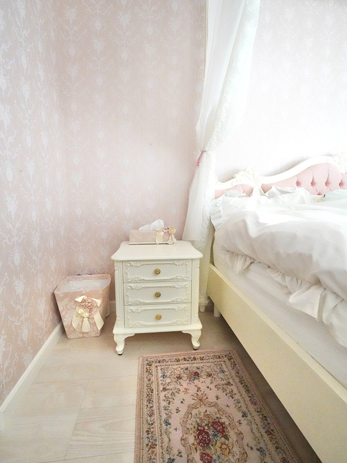 ロココ調ナイトテーブル クラシック家具